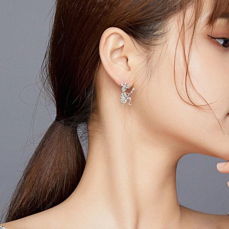 (afbeelding voor) PANDORA Gitaar Skull Man Oorknopjes - BSE420 - Bekijken 5