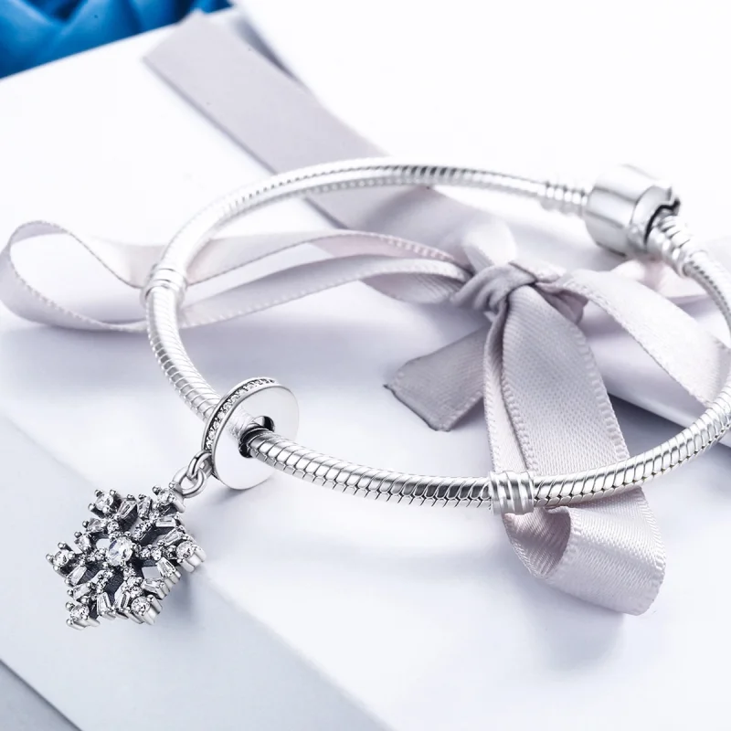 (afbeelding voor) PANDORA Kristallen sneeuwvlokken Hangende Bedel - SCC266 - Bekijken 5