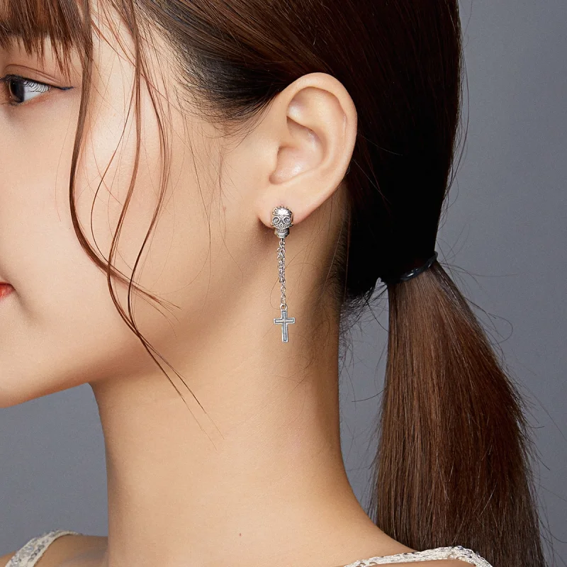 (afbeelding voor) PANDORA Schedel kruis Oorhangers - BSE419 - Bekijken 6