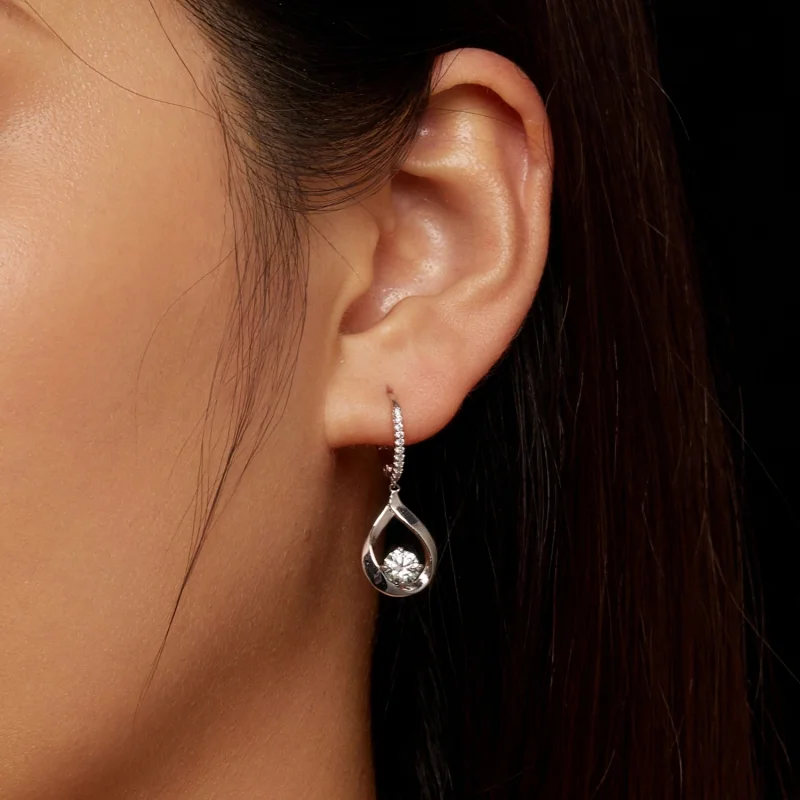 (afbeelding voor) Pandora Stijl Oorbellen met Druppelvormige Moissanite Steen (Twee Certificaten) - Bekijken 7