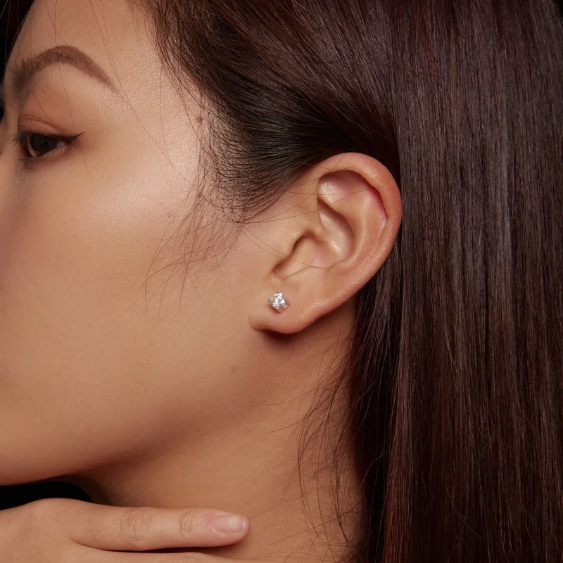 (afbeelding voor) Pandora-stijl 0,5 karaat vierklauw moissanite stekeroorbellen - MSE003-S - Bekijken 7