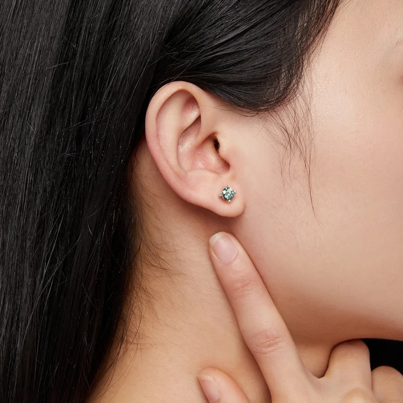 (afbeelding voor) Pandora-stijl 0,5 karaat vierklauws Moissanite-stekeroorbellen - MSE003-CFS - Bekijken 6