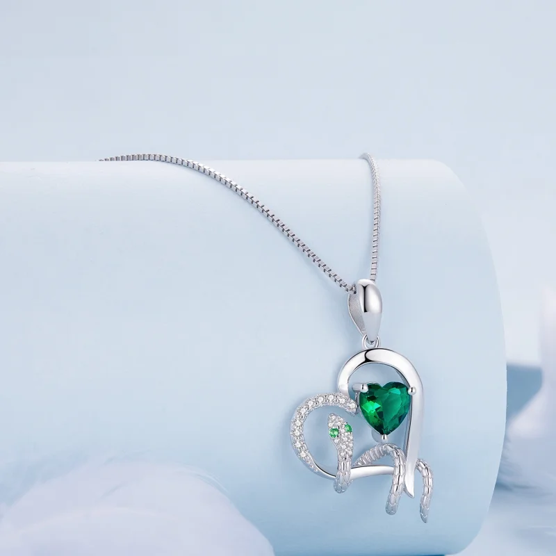 (afbeelding voor) Pandora-stijl ketting met prachtige slang die om een hartvorm gewikkeld is - BSN - Bekijken 2