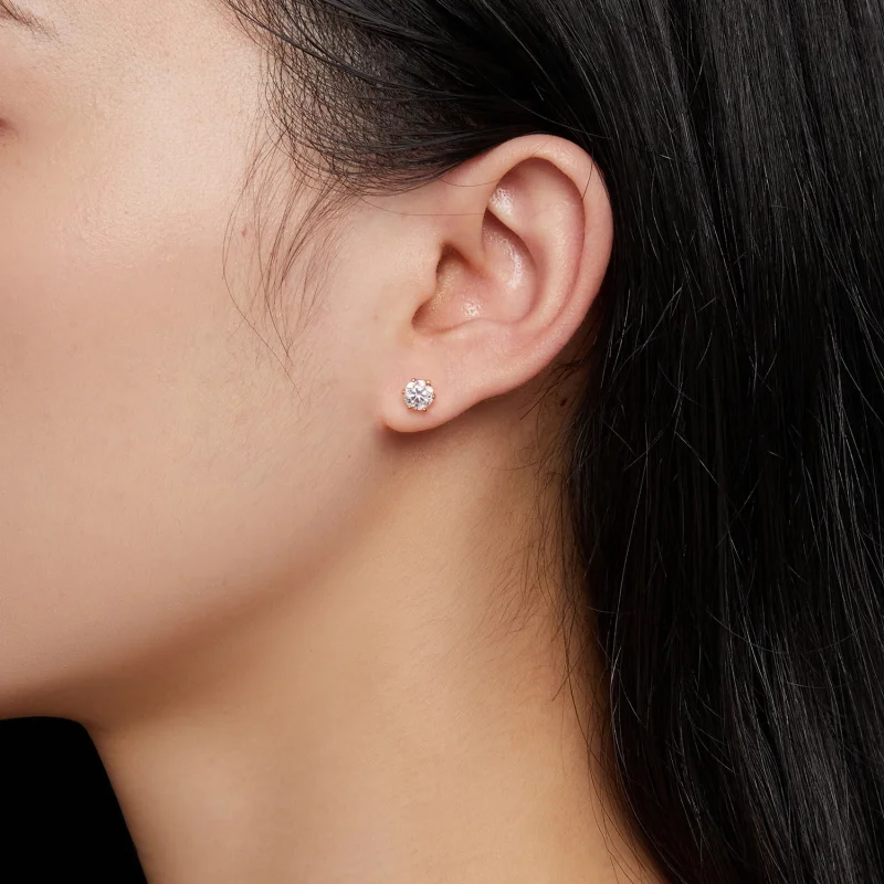 (afbeelding voor) Pandora-stijl vergulde oorbellen met 0,5 karaat zespuntige Moissanite-stenen - M - Bekijken 5