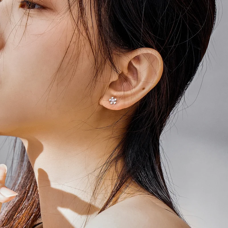 (afbeelding voor) Pandora Style Daisy Bloem Stud Oorknopjes - SCE784 - Bekijken 7