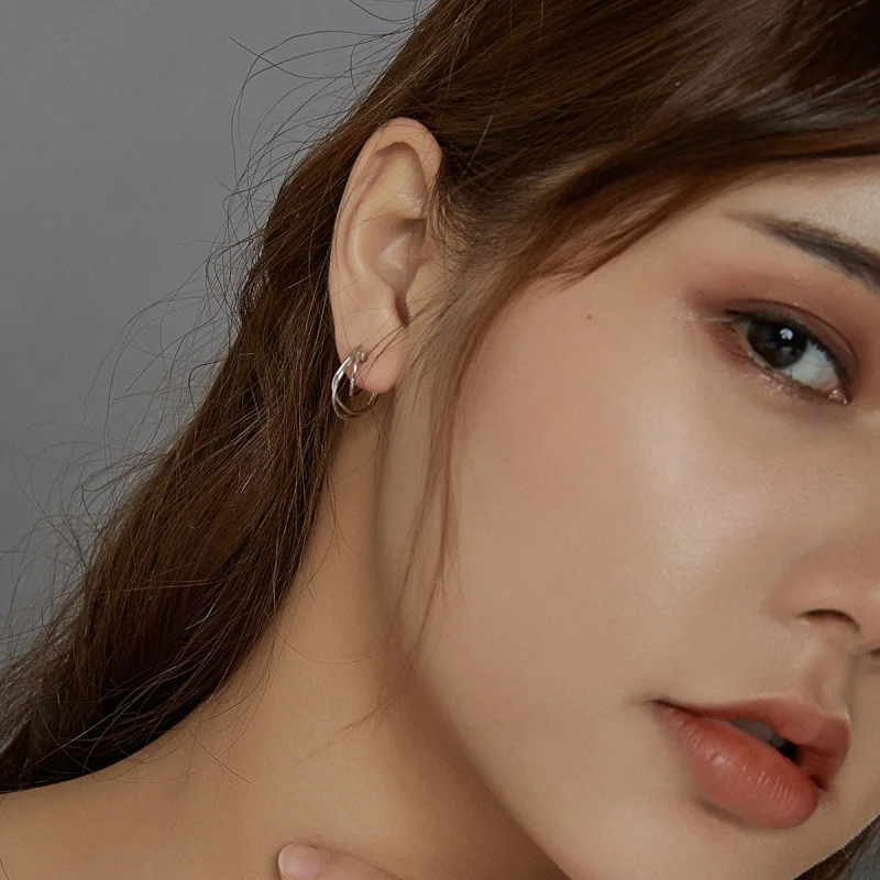 (afbeelding voor) Pandora Style Verstrengelde lijnen Oorringen - BSE443 - Bekijken 6