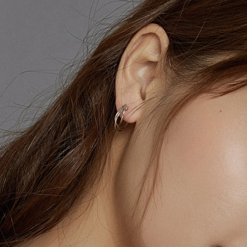 (afbeelding voor) Pandora Style Verstrengelde lijnen Oorringen - BSE443 - Bekijken 8