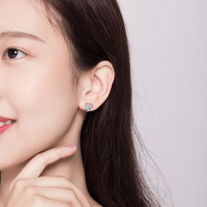 (afbeelding voor) Pandora Style Zorgzaam hondenpoothart Oorknopjes - SCE654 - Bekijken 5