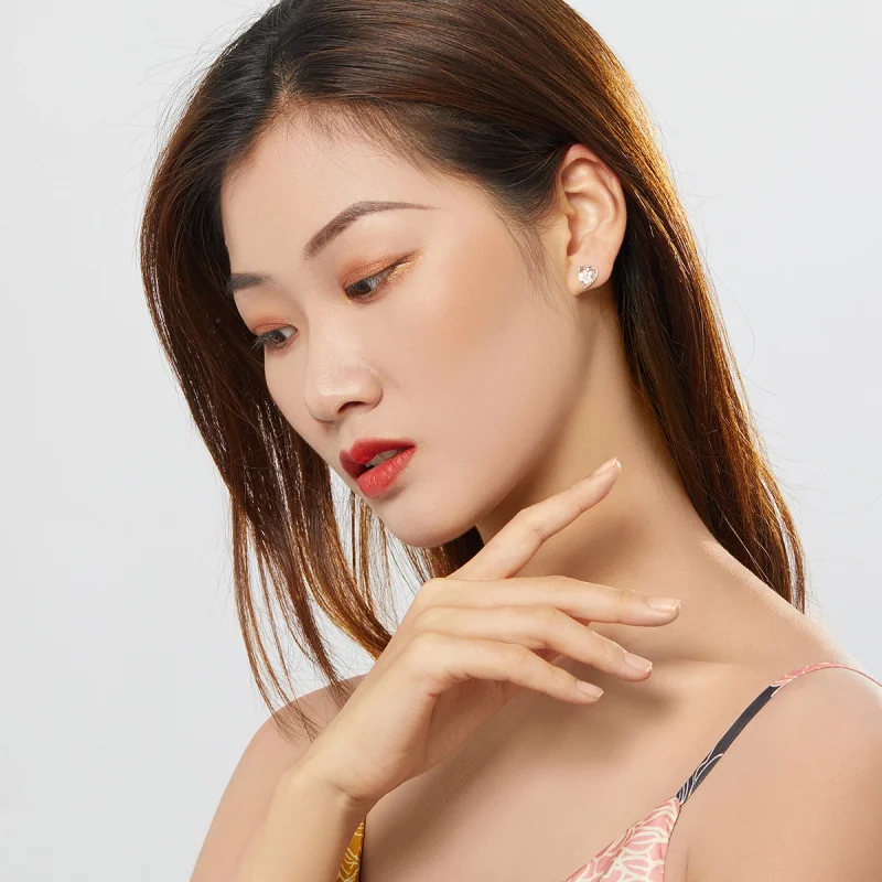 (afbeelding voor) Pandora Style Zorgzame hondenpoot Oorknopjes - SCE654-WH - Bekijken 5