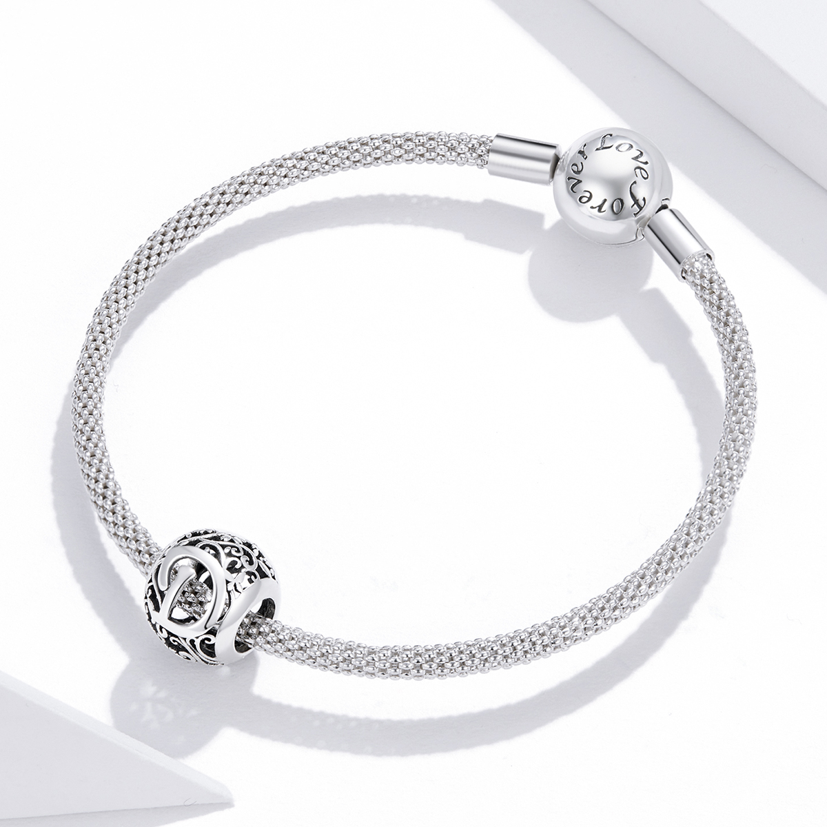 Pandora Style Opengewerkte bloem Letter D Bedel - SCC1444-D