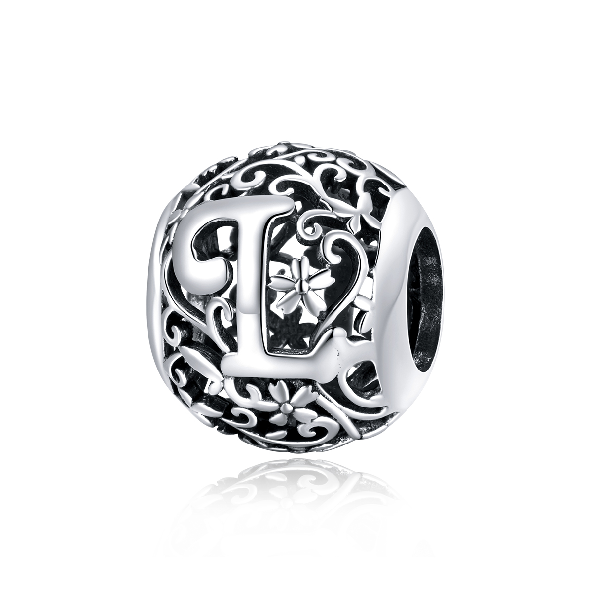 Pandora Style Opengewerkte bloemenletter L Bedel - SCC1444-L Pandora Style Opengewerkte bloemenletter L Bedel - SCC1444-L