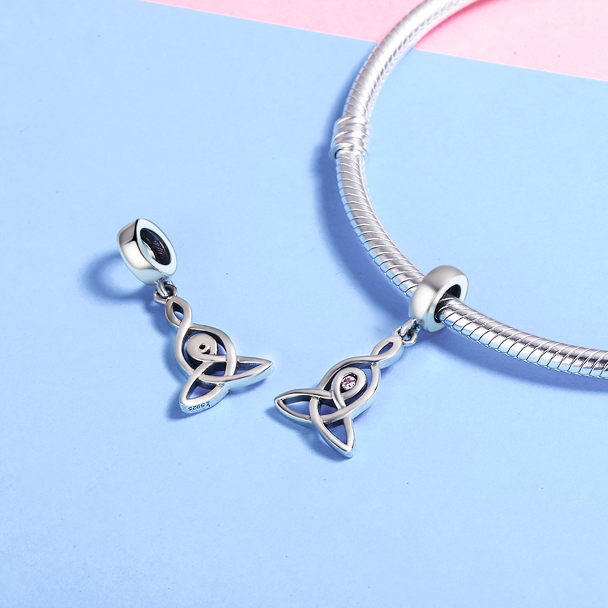 Pandora Style Heilige bewaking Hangende Bedel - SCC423