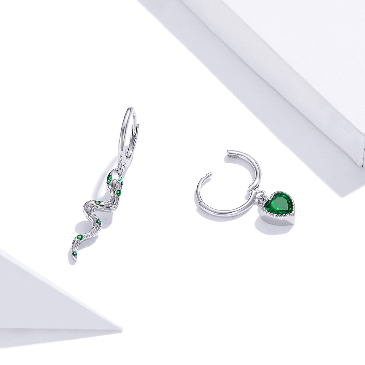 Pandora Style De liefde van de slang en het groene hart Oorhangers - SCE1006