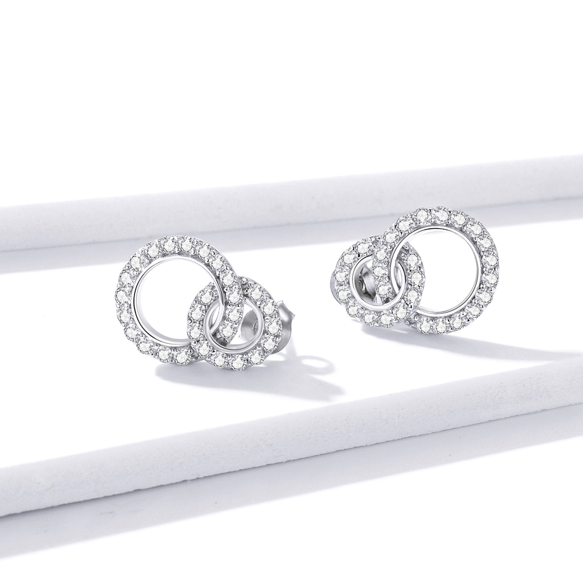 Pandora Style Oogverblindende dubbele ringen Oorknopjes - BSE388