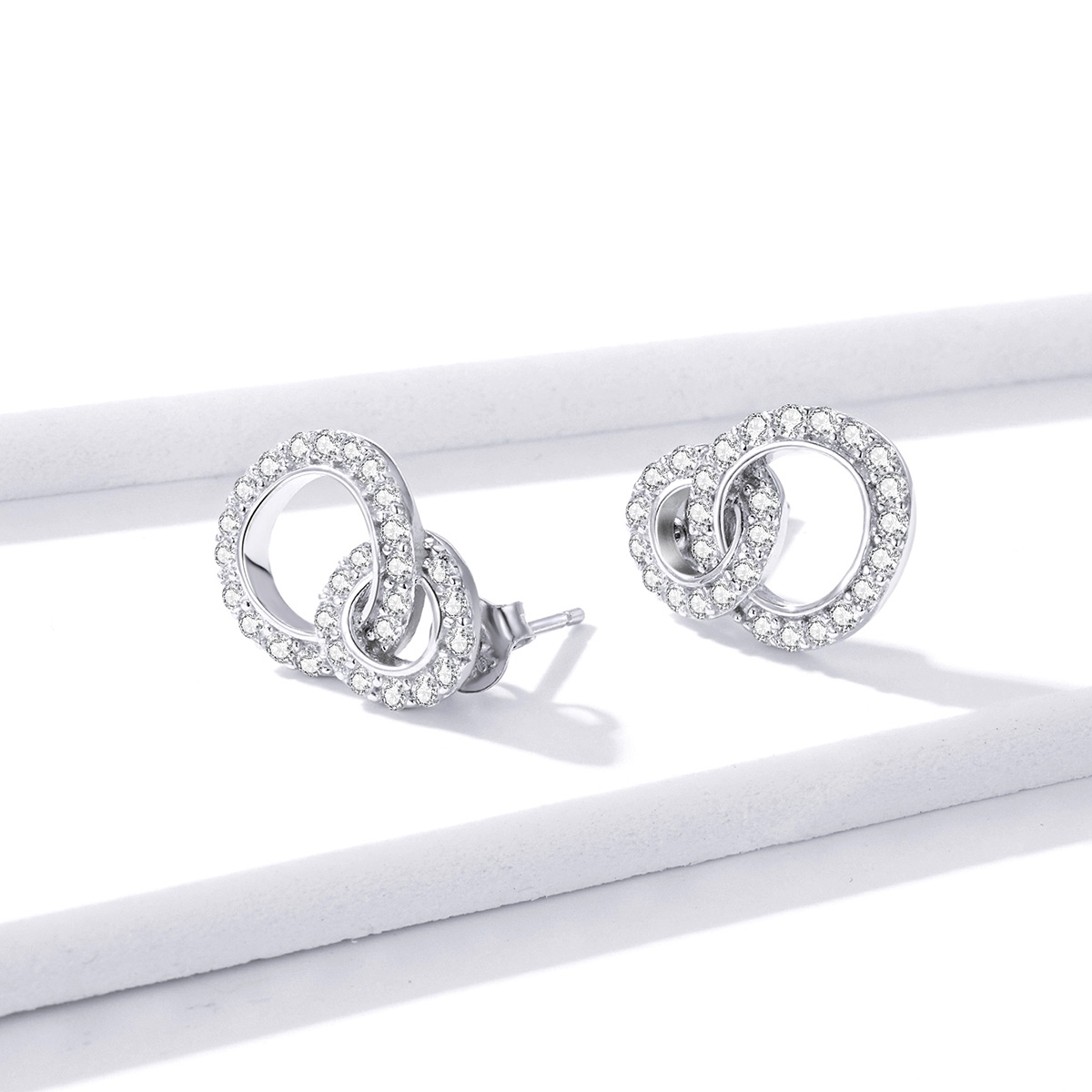 Pandora Style Oogverblindende dubbele ringen Oorknopjes - BSE388