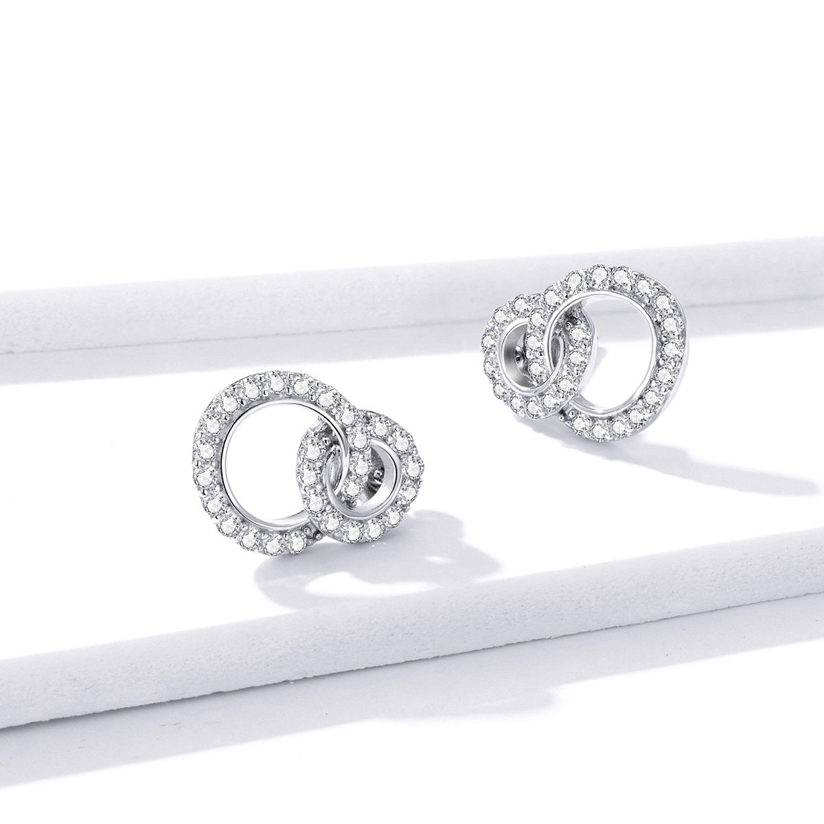 Pandora Style Oogverblindende dubbele ringen Oorknopjes - BSE388