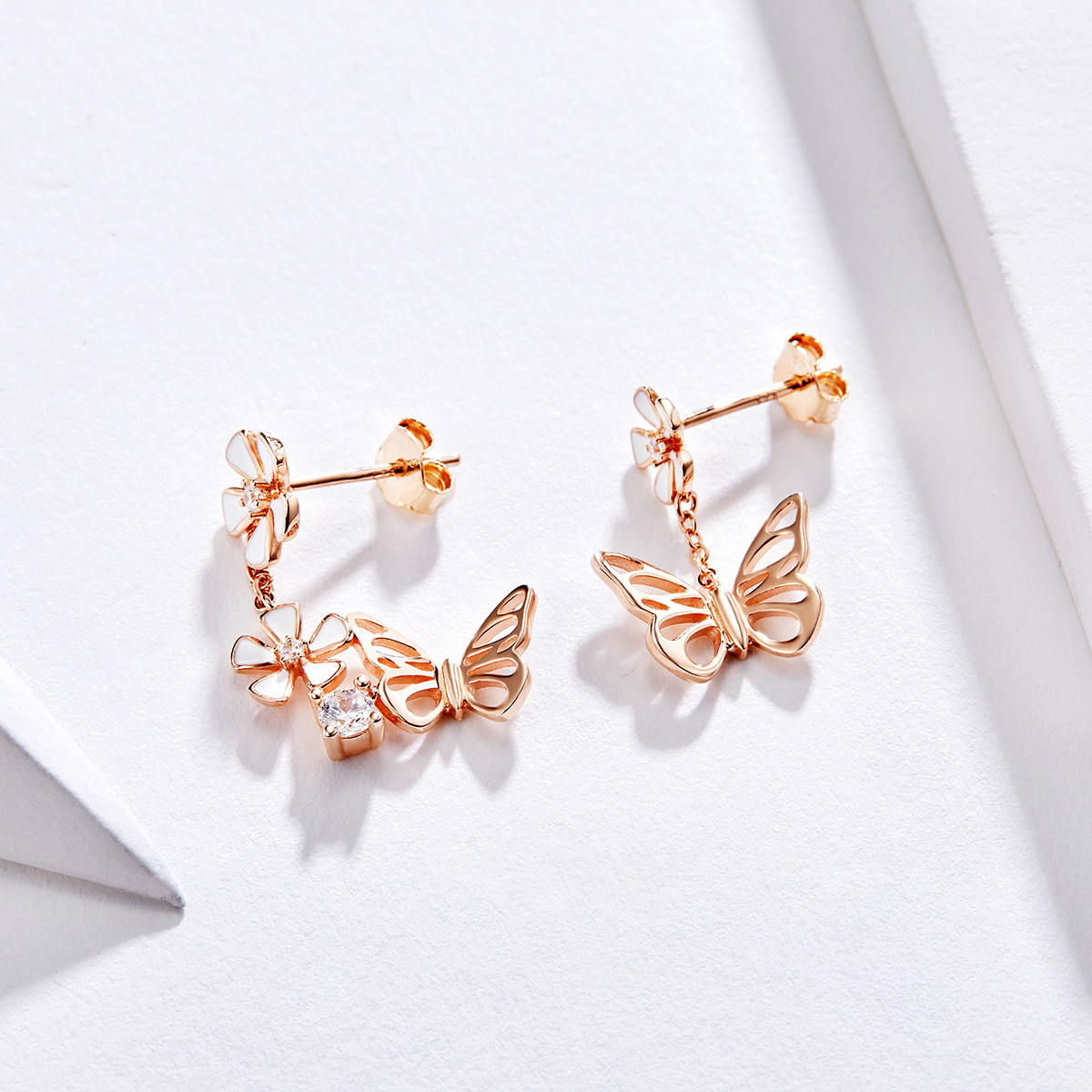 Pandora Style Rose Dansende vlinder Oorhangers - BSE100