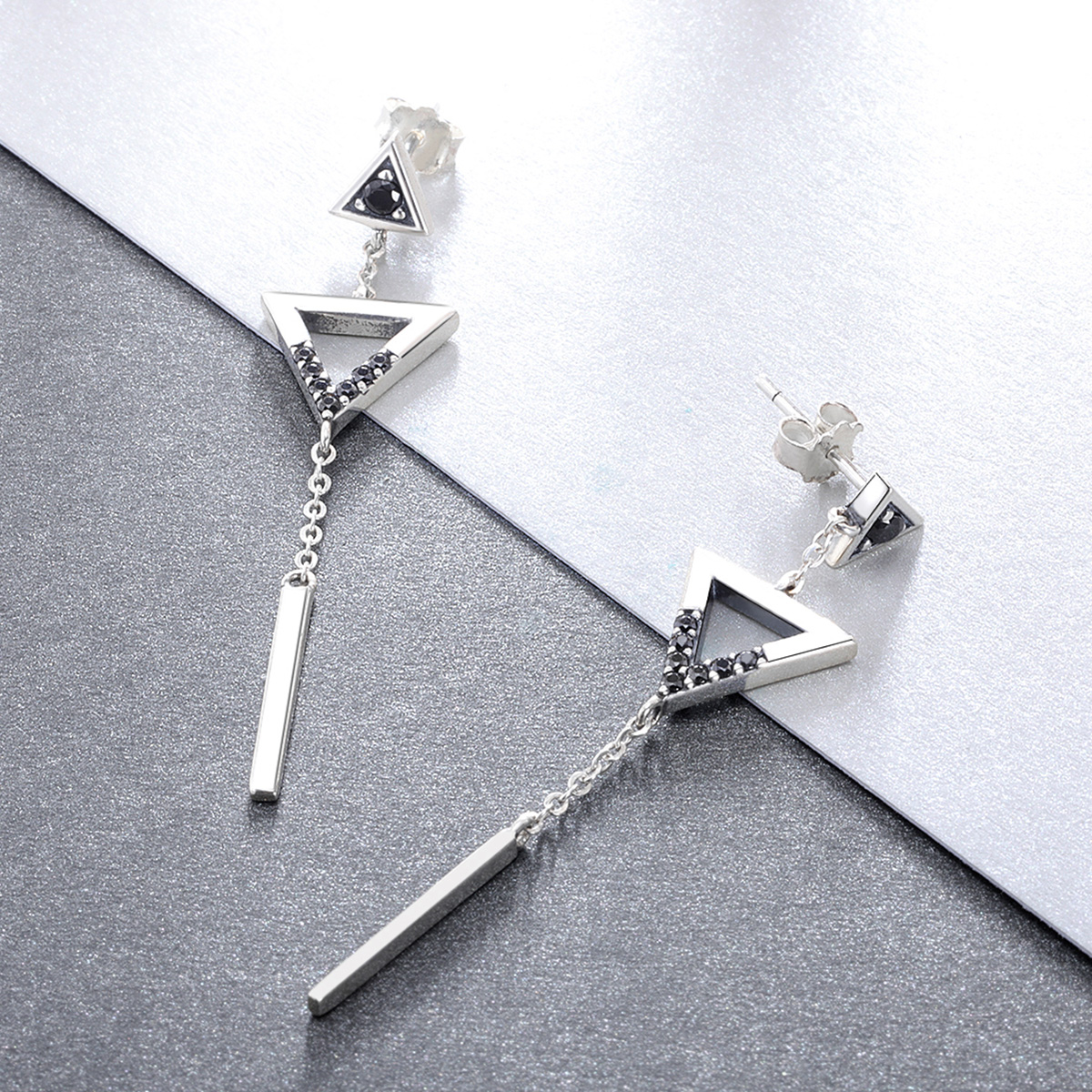 Pandora Style Klassieke Meetkunde Oorhangers - VSE144-A
