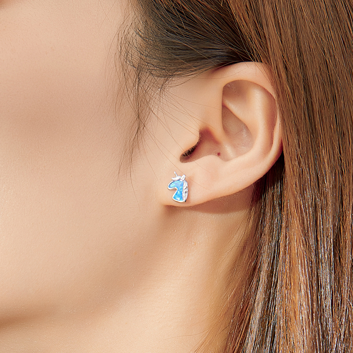 Pandora Style Lichtblauwe Opaal Eenhoorn Oorknopjes - SCE815-A