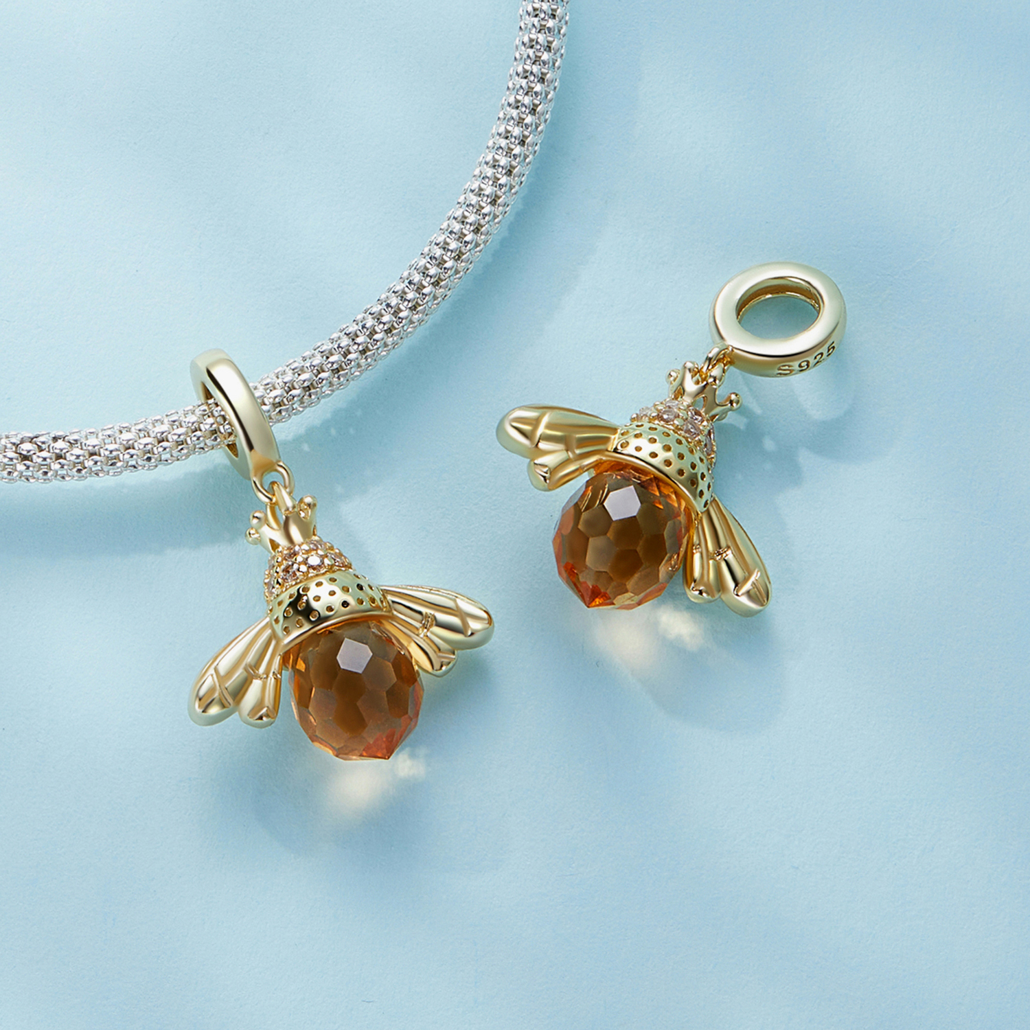 Pandora Stijl Gouden Bij Dangle - SCC035-B