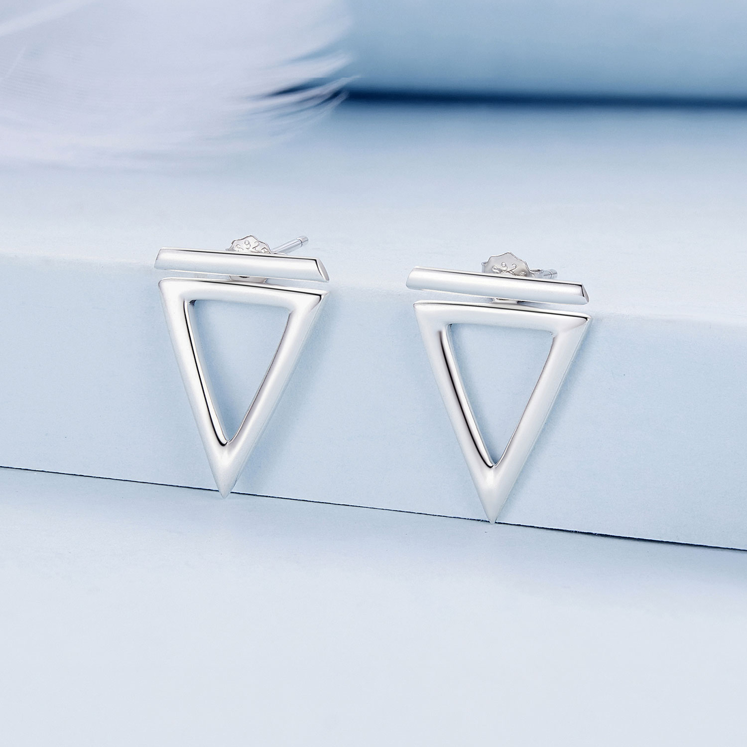 Pandora-stijl driehoekige studs oorbellen - BSE900