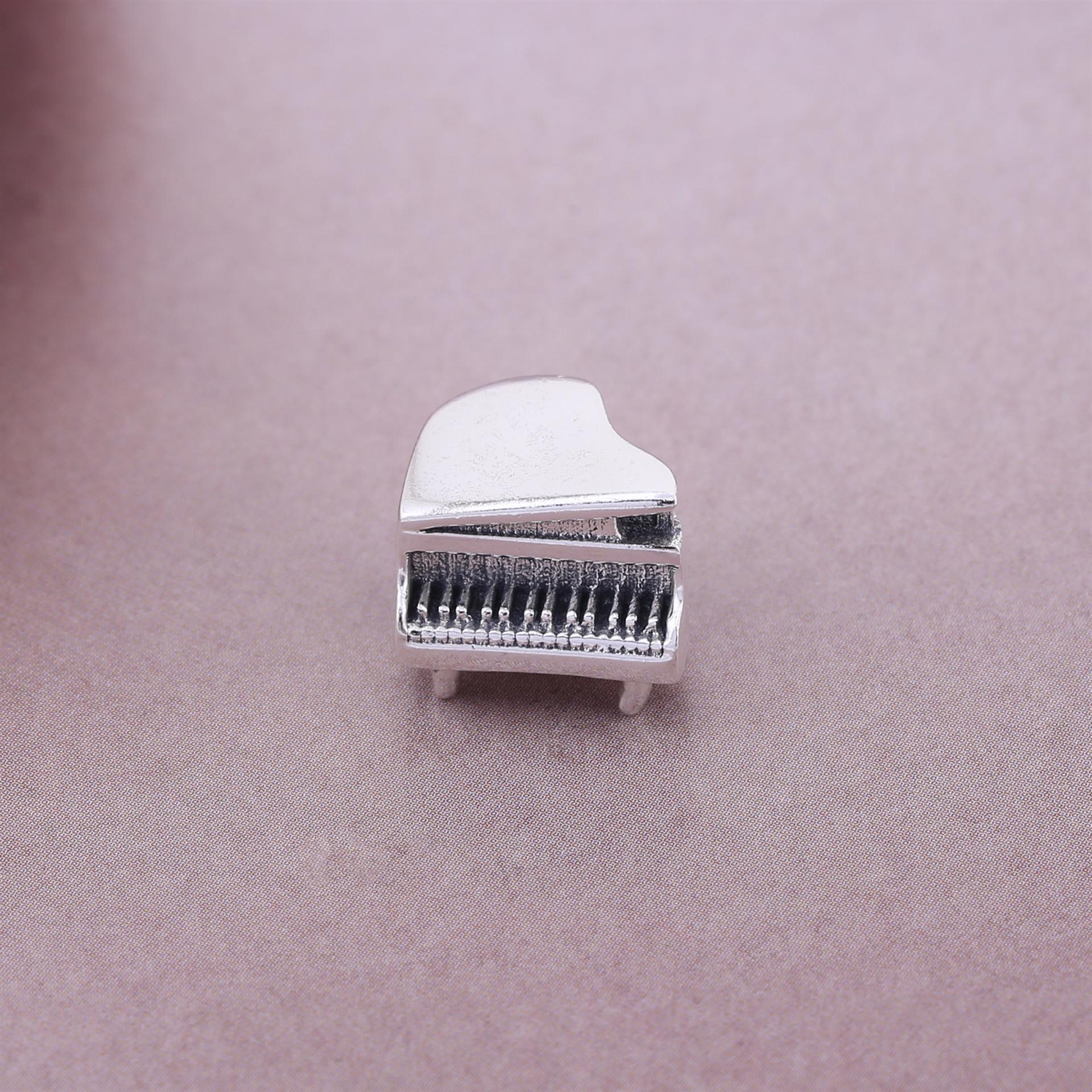 Pandora Zilveren Piano Bedel 791503